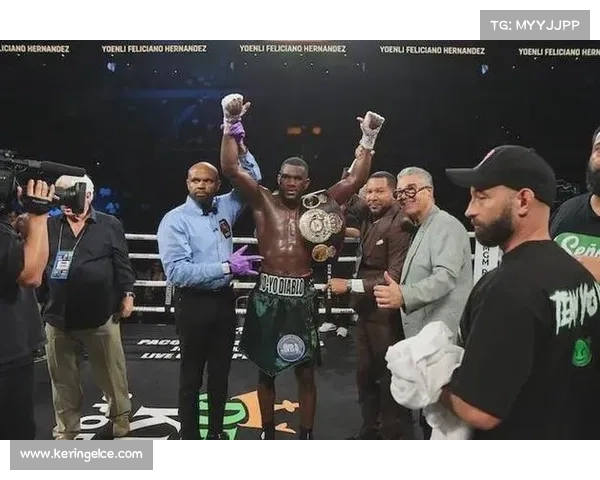 约恩利埃尔南德斯教练十回合激战打满因对手采取消极搂抱战术 约恩利埃尔南德斯教练十回合激战打满因对手采取消极搂抱战术