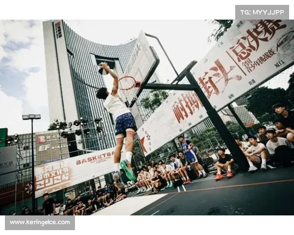 邓丹曾自费向农村小学捐赠篮球装备,并带孩子们参观职业俱乐部 邓丹曾自费向农村小学捐赠篮球装备,并带孩子们参观职业俱乐部